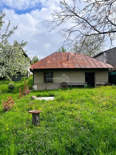 Domy rekreacyjne na sprzedaż, 2-pokojowe, Levice · €33 000