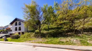 Na predaj pozemok v Marianka · €299 500 · Pôvodný stav