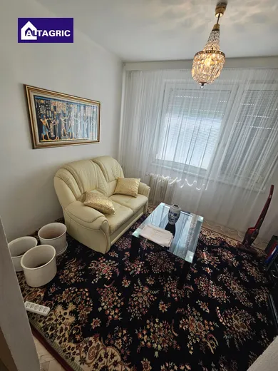 Na predaj 3-izbový byt, 71 m², Komárno, Rákócziho ul.