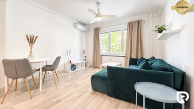 Mieszkania na wynajem, 3-pokojowe, Bratislava-Nové Mesto · €740