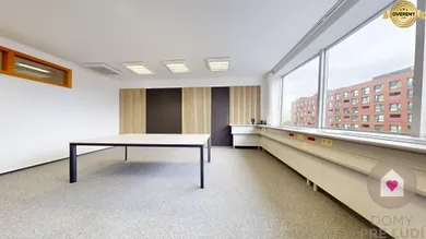 Na prenájom komerčné, 29 m², Bratislava-Ružinov, Košická
