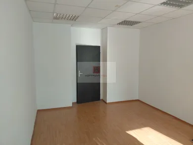 Komerčné priestory na prenájom, Bratislava-Nové Mesto · €146