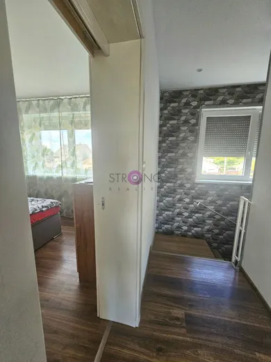 Na predaj 5-izbový dom, 200 m², Ohrady, Hlavná ulica