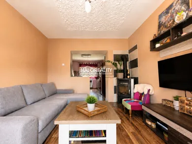 Na predaj 2-izbový byt, 62 m², Handlová