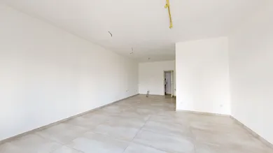 Na prenájom komerčné, 45 m², Trnava, Rybníková