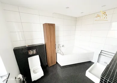 Na prenájom 4-izbový byt, 172 m², Bratislava-Nové Mesto, Bárdošova