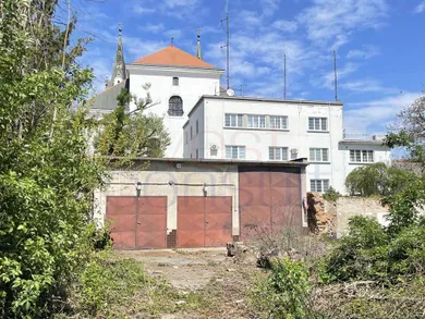 Na predaj objekt, Komárno
