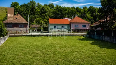 Na predaj pozemok, 674 m², Borinka