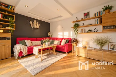 Na predaj dom, 160 m², Považská Bystrica, -