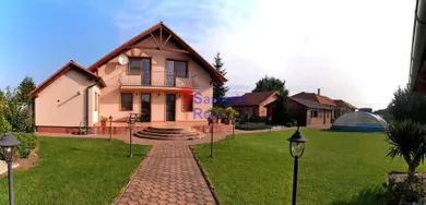 Domy na sprzedaż, 4-pokojowe, Šamorín · €680 000