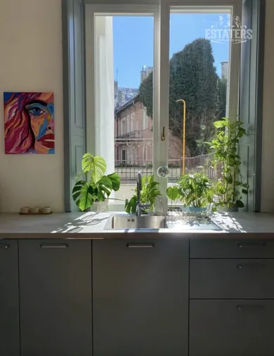 Na prenájom 3-izbový byt, 62 m², Bratislava-Staré Mesto, Gunduličova