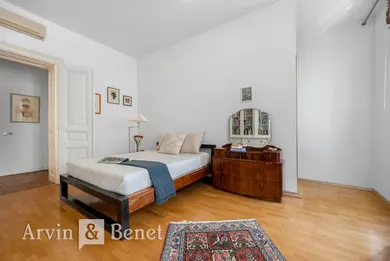 Na predaj 4-izbový byt, 164 m², Bratislava-Staré Mesto, Leškova