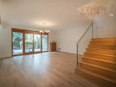 Na predaj 5-izbový dom, 114 m², Stupava
