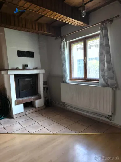 Na predaj 4-izbový dom, 140 m², Hronec, Stredná