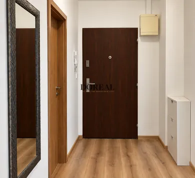 Na predaj 2-izbový byt, 42 m², Senica, Továrenská