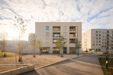 Komerčné priestory na predaj, Bratislava-Devínska Nová Ves · €430 450