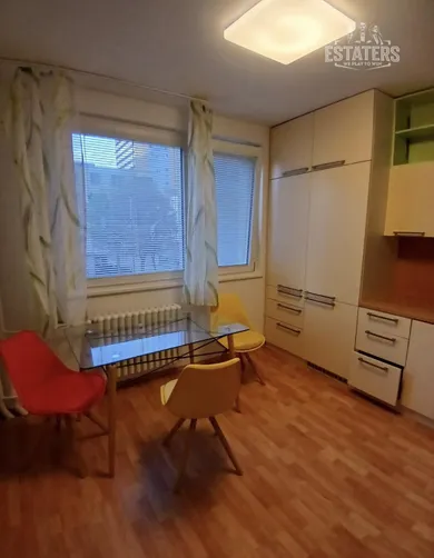 Byty na prenájom 2-izbový, Bratislava-Dúbravka · €650