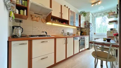 Mieszkania na sprzedaż, 3-pokojowe, Martin · €146 000