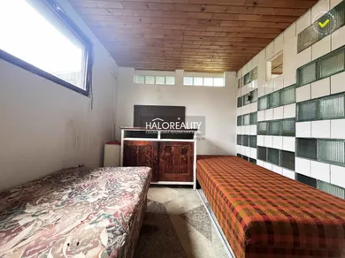 Na predaj pozemok, 404 m², Komárno