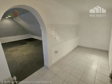 Na prenájom komerčné, 120 m², Bánovce nad Bebravou