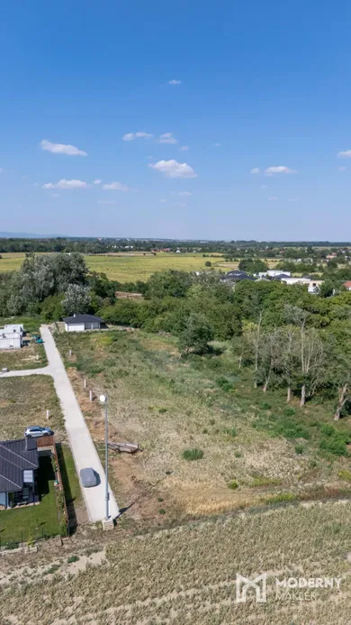 Na predaj pozemok, 750 m², Most pri Bratislave, -