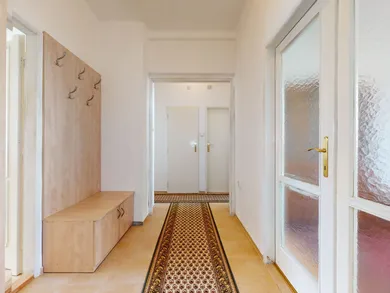 Na predaj 3-izbový byt, 74 m², Bratislava-Staré Mesto, Povraznícka