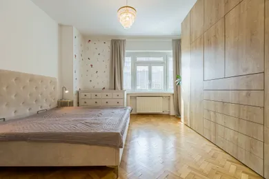 Byty na predaj 3-izbový, Bratislava-Staré Mesto · €359 900