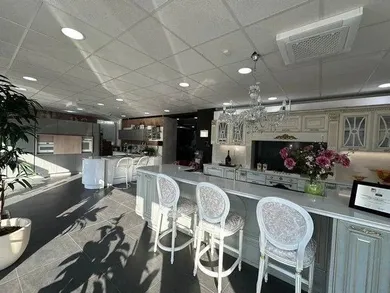 Komerčné priestory na predaj, Bratislava-Ružinov · €850 000