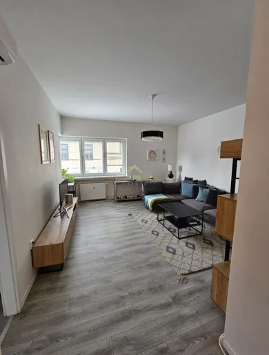 Na prenájom 2-izbový byt, 66 m², Bratislava-Staré Mesto, Mickiewiczova