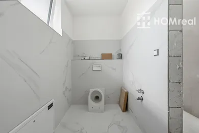 Na predaj 5-izbový dom, 158 m², Ružindol