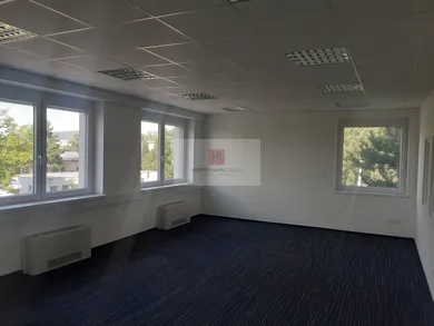 Na prenájom komerčné v Bratislava-Ružinov · €2 520 · Dokončené