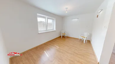 Na predaj 2-izbový dom, 569 m², Veľká Hradná