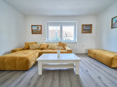 Domy na wynajem, Trenčín · €1200