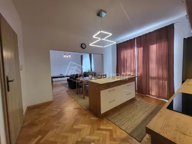 Na prenájom 3-izbový byt, 72 m², Trenčín, Považská