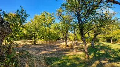Na predaj pozemok, 192 m², Polianka
