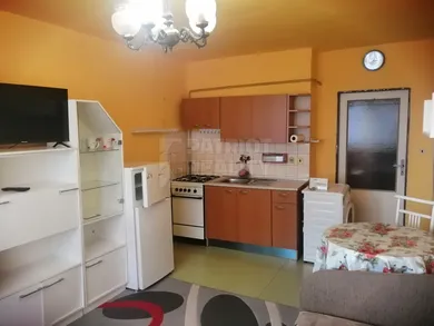 Mieszkania na wynajem, 1-pokojowe, Levice · €350