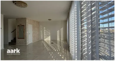 Na predaj 3-izbový byt, 132 m², Bratislava-Ružinov, Budovateľská
