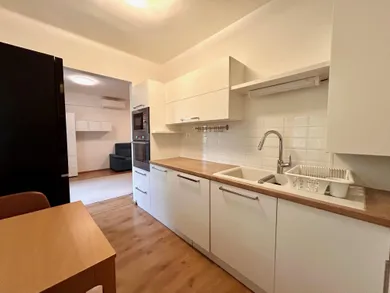Kiadó lakások, 2-szobás, Pezinok · €750