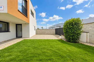 Na predaj 4-izbový dom, 117 m², Bratislava-Podunajské Biskupice