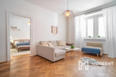 Byty na prenájom 3-izbový, Bratislava-Staré Mesto · €1 000