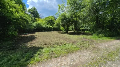 Na predaj pozemok, Devičany