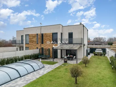 Domy na sprzedaż, 4-pokojowe, Dunajský Klátov · €354 900