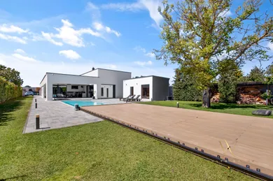 Domy na sprzedaż, 5-pokojowe, Marianka · €1 290 000