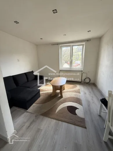 Na predaj 3-izbový byt, 65 m², Dobšiná, Nová