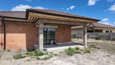 Na predaj 4-izbový dom, 130 m², Michal na Ostrove