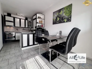 Na predaj 3-izbový byt, 64 m², Piešťany, Andreja Hlinku