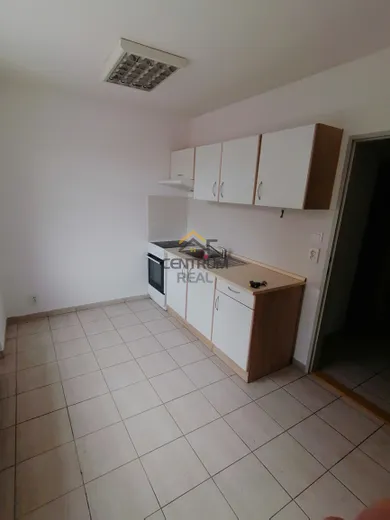 Na prenájom 1-izbový byt, 37 m², Poprad, Hviezdoslavova