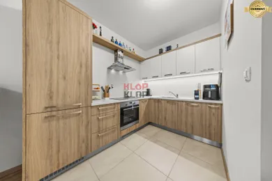 Na prenájom 2-izbový byt, 50 m², Bratislava-Petržalka, Lužná
