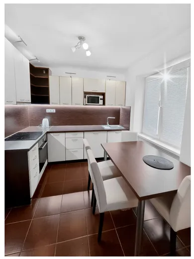 Квартири в оренду, 1-кімнатні, Banská Bystrica · €560