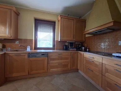 Na predaj 4-izbový dom, 390 m², Nový Život